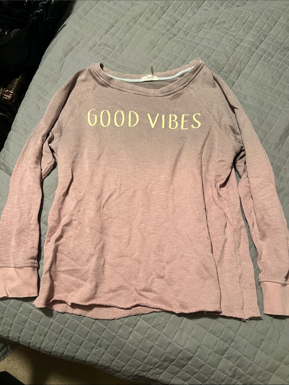 Entro “good vibes” long sleeve top